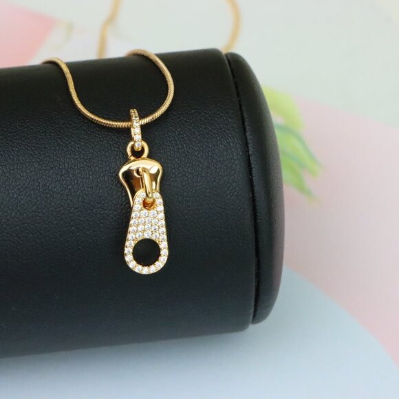 "Stylish Rose Gold Zipper Shape Pendant with Sparkling Stones, XPPT1477 - Picture 4 of 13